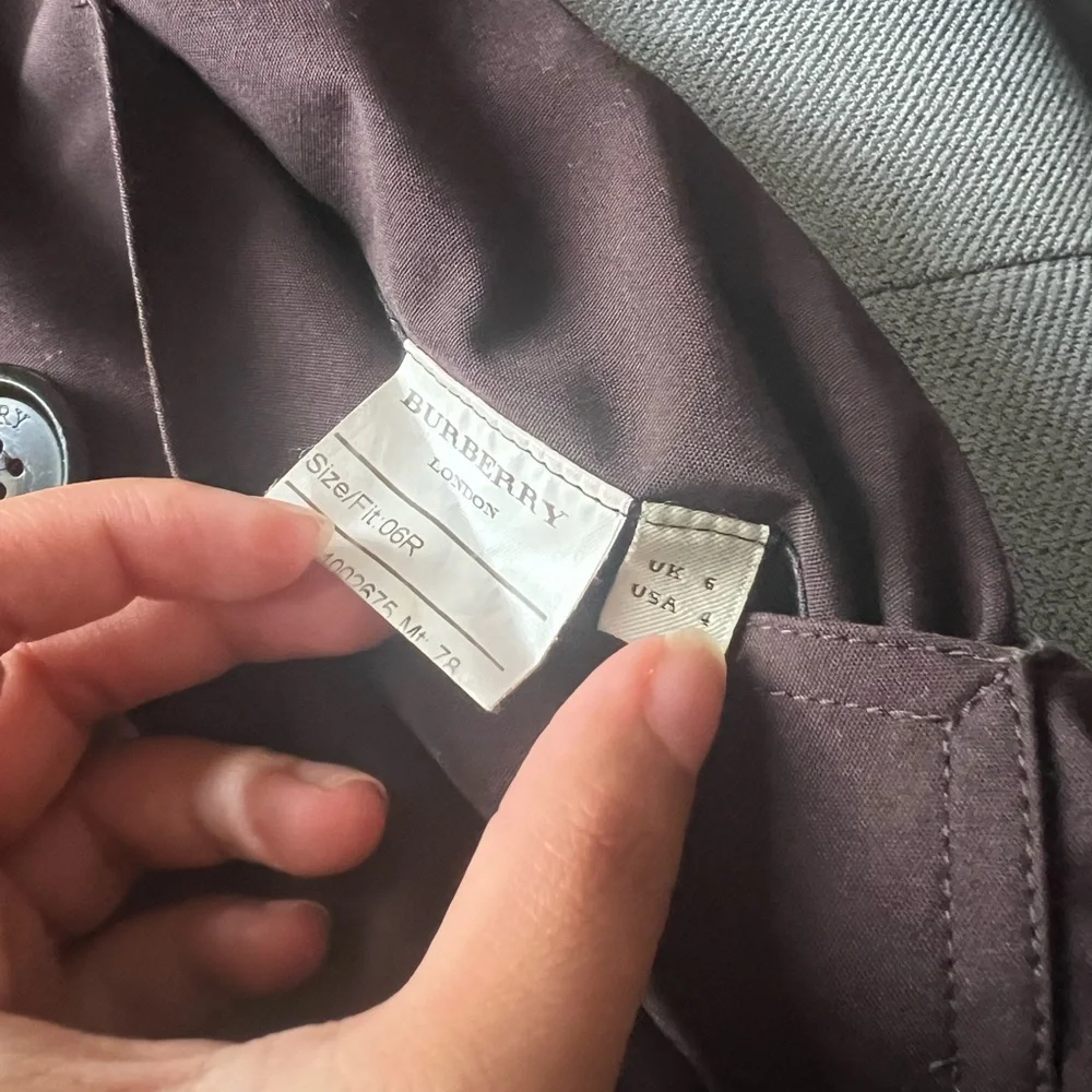 Burberry London Trench Coat Size: S | US 4 classic plaid inside - Picture 9 of 11